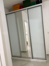 ארון בגדים