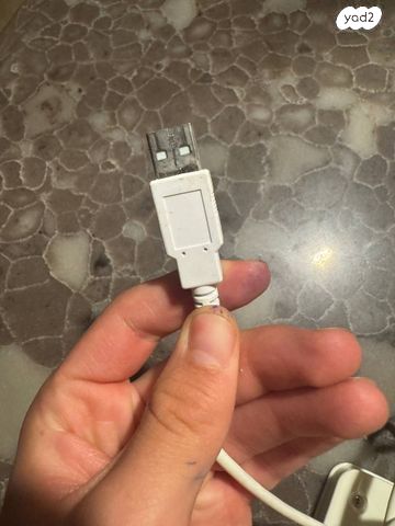 קורא כרטיסים USB