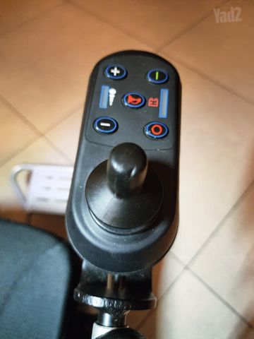 כיסא גלגלים