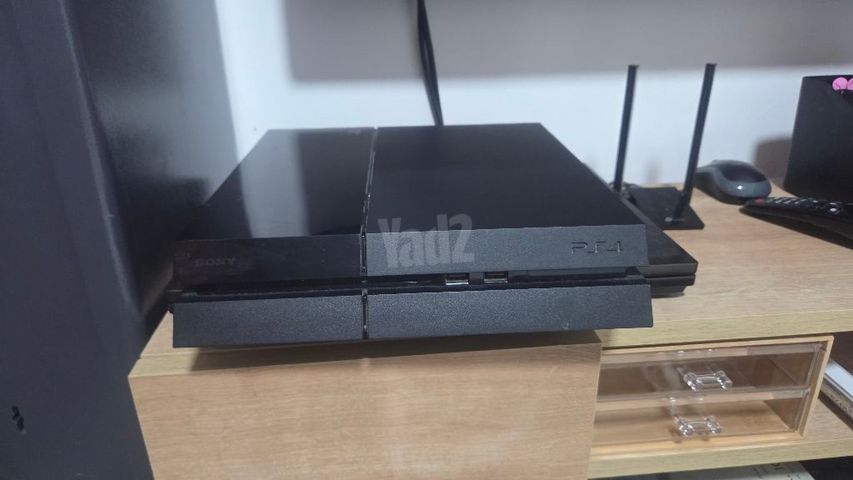 Playstation 4 + שלט