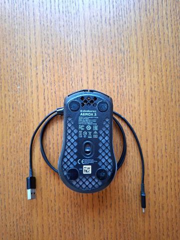 עכבר SteelSeries Aerox 3