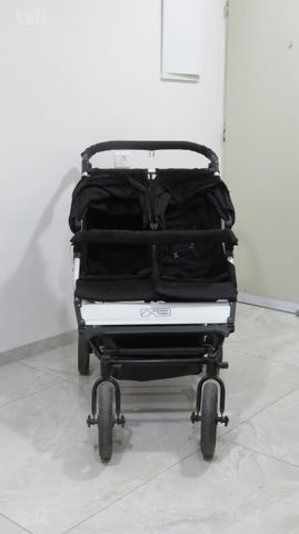עגלת תאומים