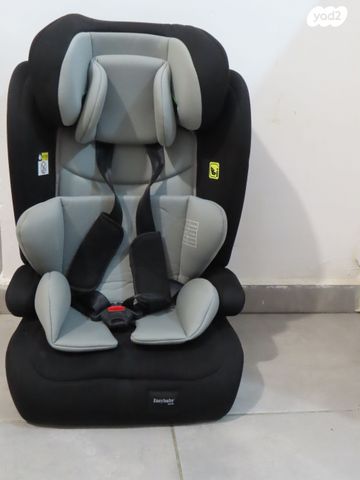 מושב לתינוק לרכב