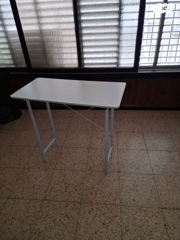שולחן