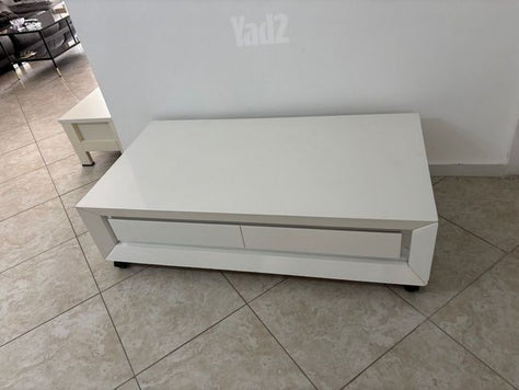 שולחן
