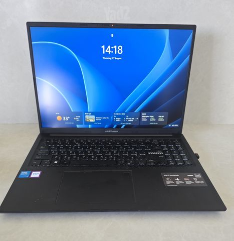 Asus Vivobook 16