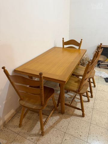 שולחן
