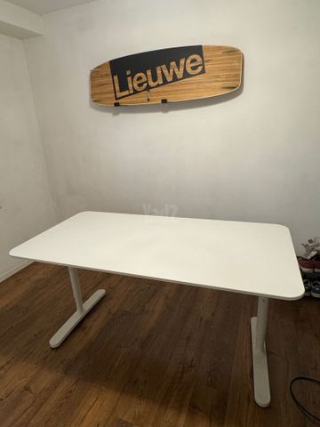 שולחן