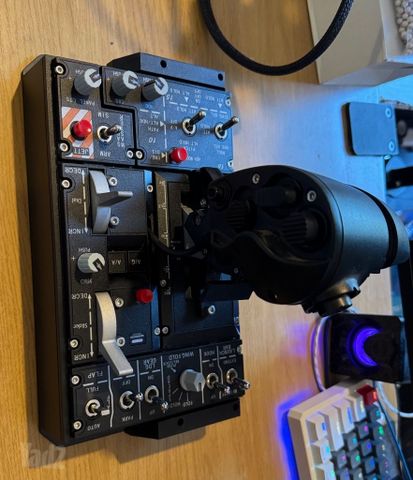 סטיק ומצערת של wingcontrol