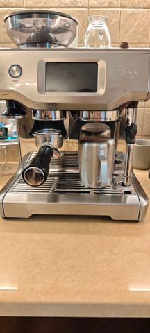 מכונת קפה Sage Barista Touch