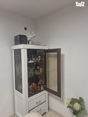 מזנון עץ גבוה