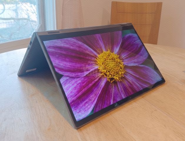 Lenovo Yoga i7 – מסך 360°