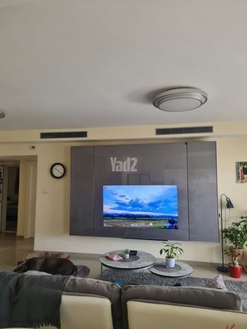 מזנון זכוכית/ויטרינה