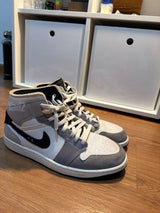 Air Jordan 1 Mid  - מידה 45