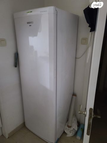 מקפיא BEKO גדול במצ בחדש