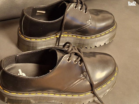 נעליים DR MARTENS