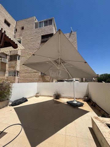 שמשיית אלומיניום מרובעת