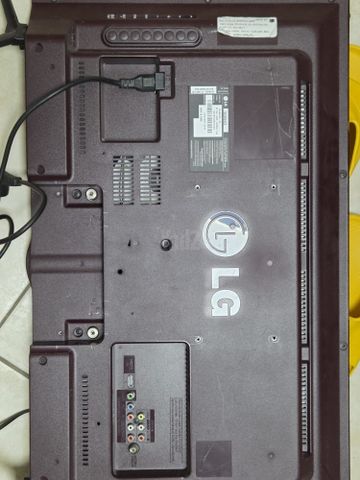 LG 32"