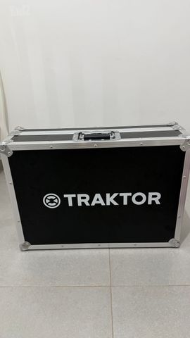 Traktor s4 mk3