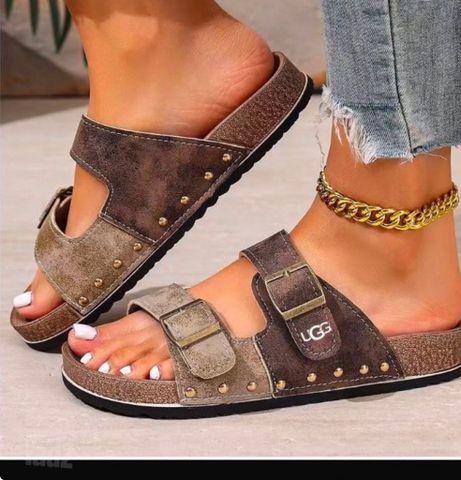 כפכפי UGG