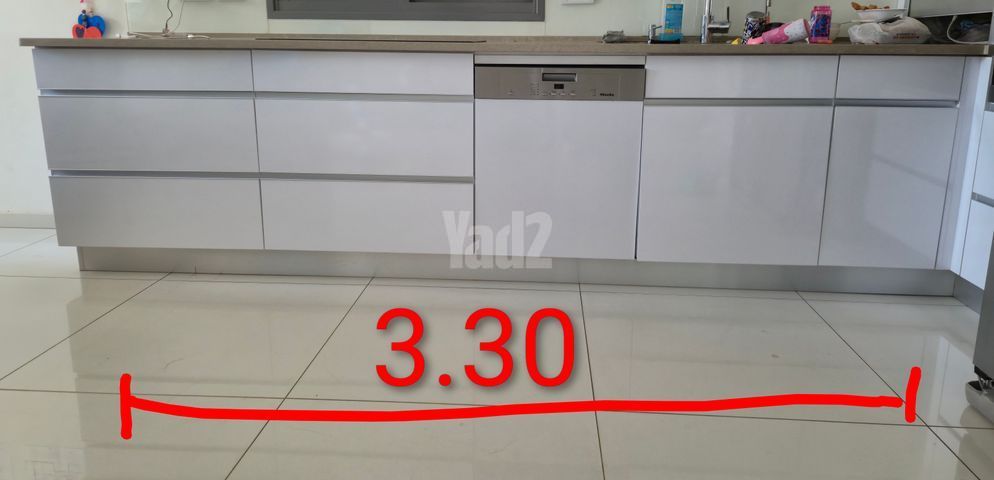 מטבח מלא