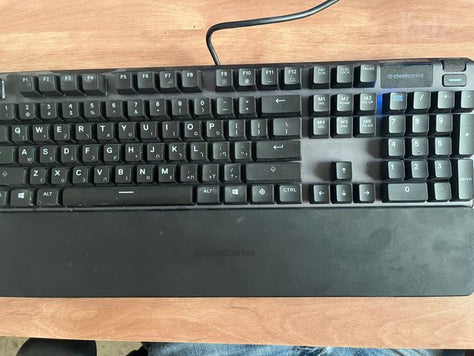מקלדת steelseries apex 5
