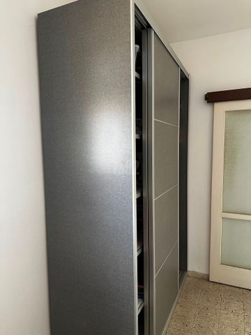 ארון בגדים