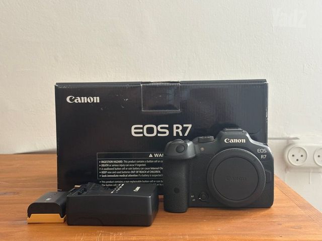 מצלמה קנון Canon EOS R7