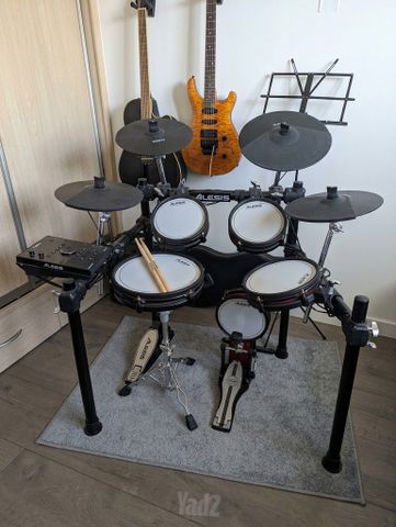 Alesis Cromson II