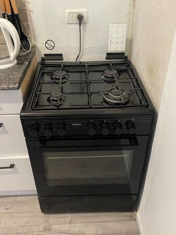 ‏תנור גז חדש
