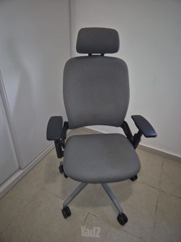 כיסא משרד steelcase leap v2