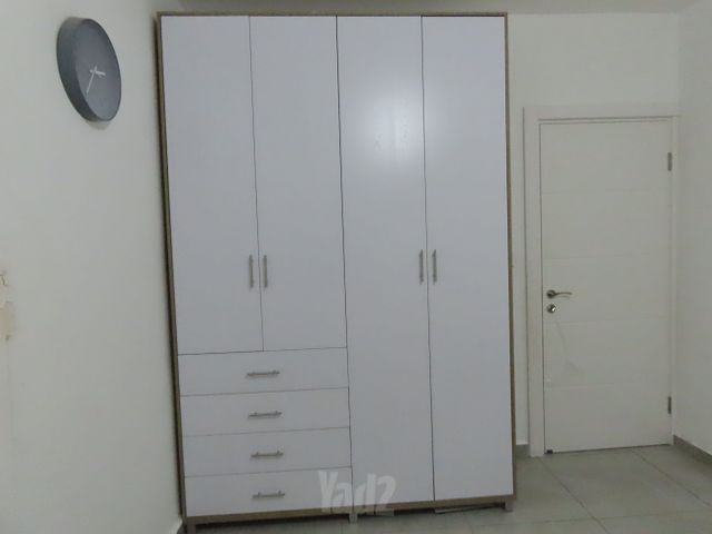 ארון בגדים