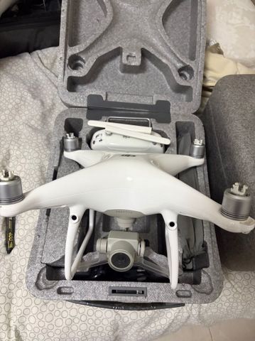 רחפן Phantom 4 ADV