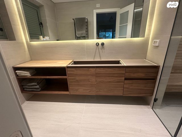 ארון אמבטיה חדש