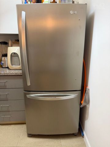 מקרר LG