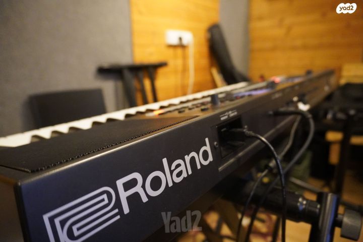 אורגן Roland Ea7