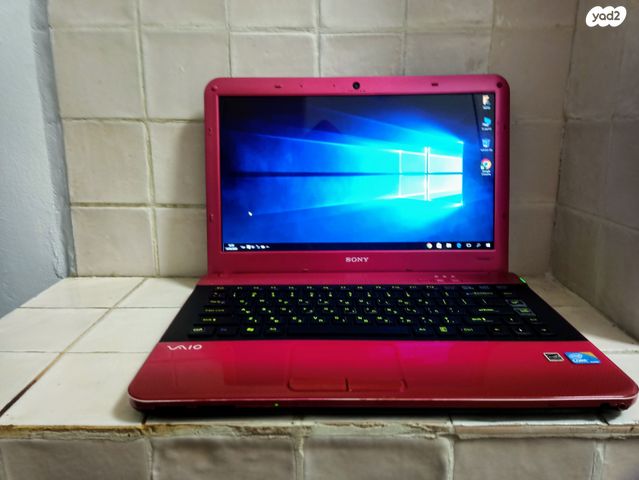 לפטופ Sony vaio i3 240GB