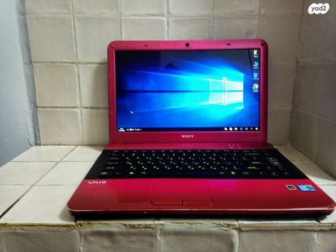 לפטופ Sony vaio i3 240GB