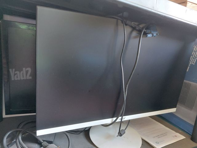 מסך 23 אינטש