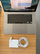 MacBook Pro 13" i7 16GB 512GB
