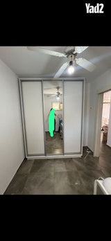 ארון לבן