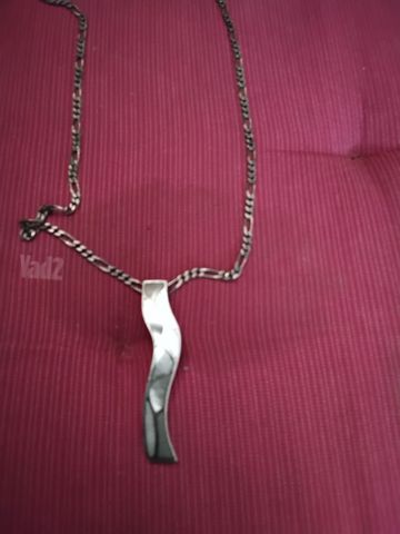 שרשרת טיטניום