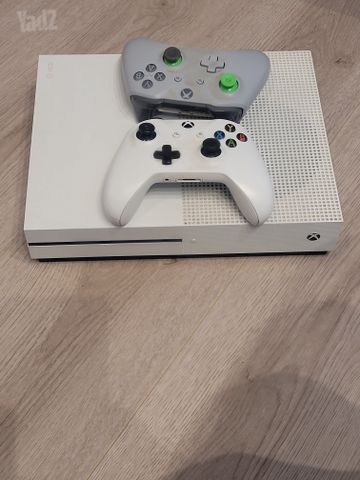 קונסולת X BOX ONE S