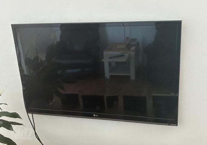 טלוויזיה   " LG  42
