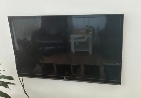טלוויזיה   " LG  42