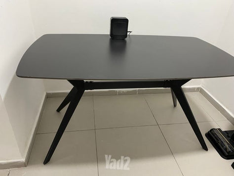 שולחן
