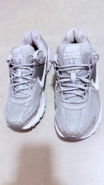 NIKE VOMERO 5 - נייק וומרו