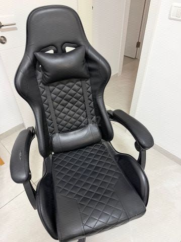 כסא גיימניג