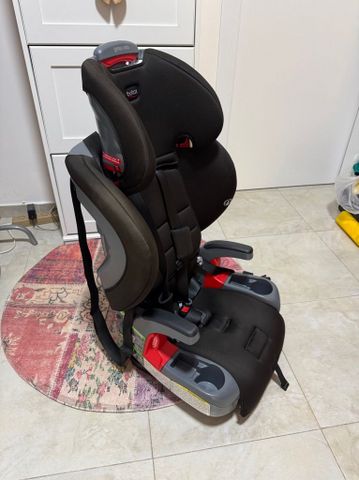 בוסטר Britax Groove