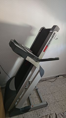 הליכון יורק 7900